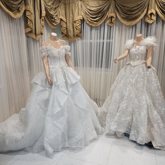 Wedding gown - Picture 2 of 2